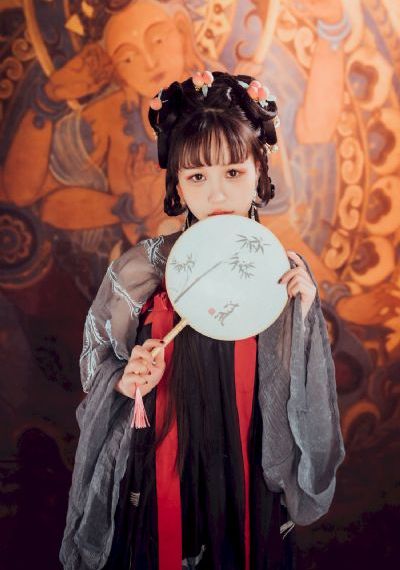 美女的尿囗免费
