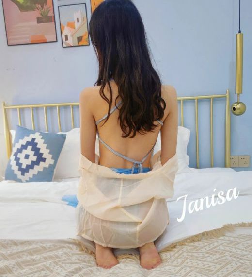 年轻的保姆高清完整观看视频