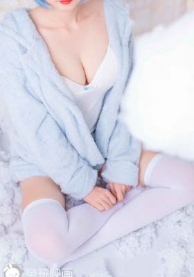 粉嫩入口处粗黑进进出出绿帽