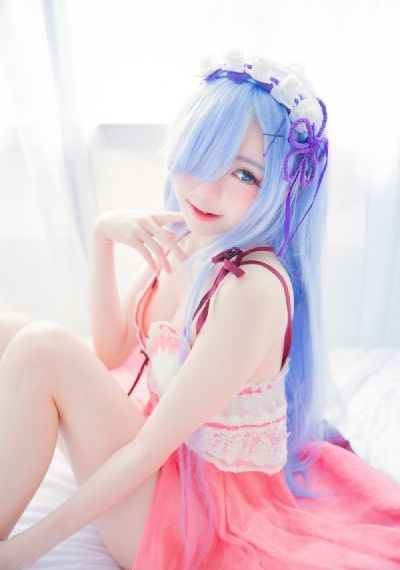 美丽的小蜜桃在线播放