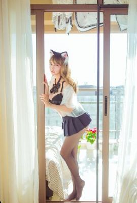 被迫沦为女同学的脚奴